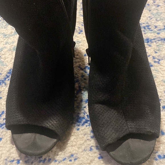 Old Navy Black Open-toe Booties Size 8 - Picture 6 of 6